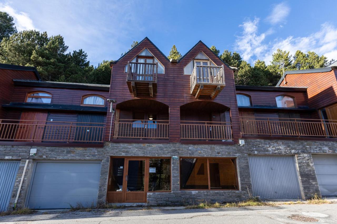 Le Cerf - Duplex Avec Superbe Vue Montagne Apartment Les Angles  Bagian luar foto